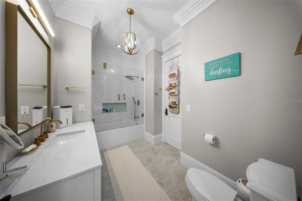 Active With Contract: $5,850,000 (4 beds, 5 baths, 6265 Square Feet)