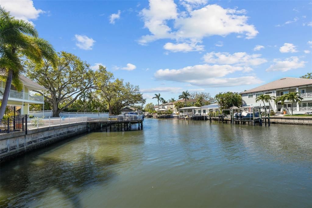 Active With Contract: $5,850,000 (4 beds, 5 baths, 6265 Square Feet)