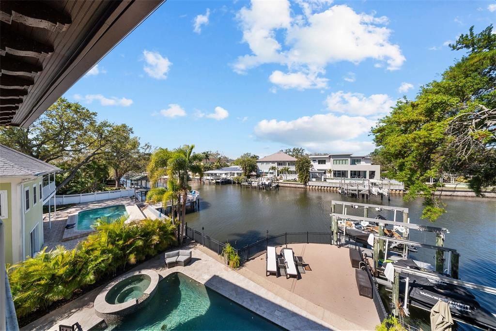 Active With Contract: $5,850,000 (4 beds, 5 baths, 6265 Square Feet)