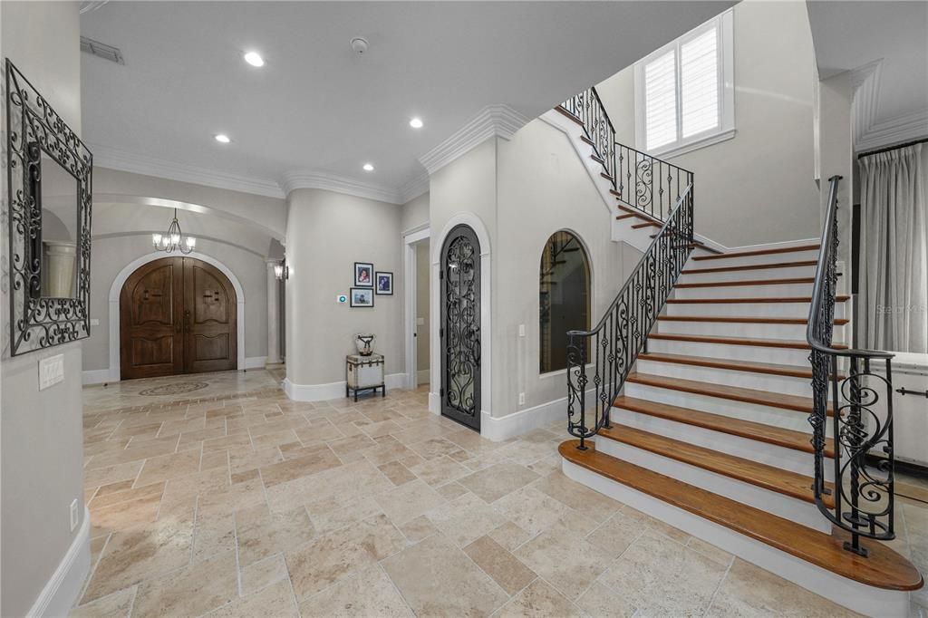 Active With Contract: $5,850,000 (4 beds, 5 baths, 6265 Square Feet)