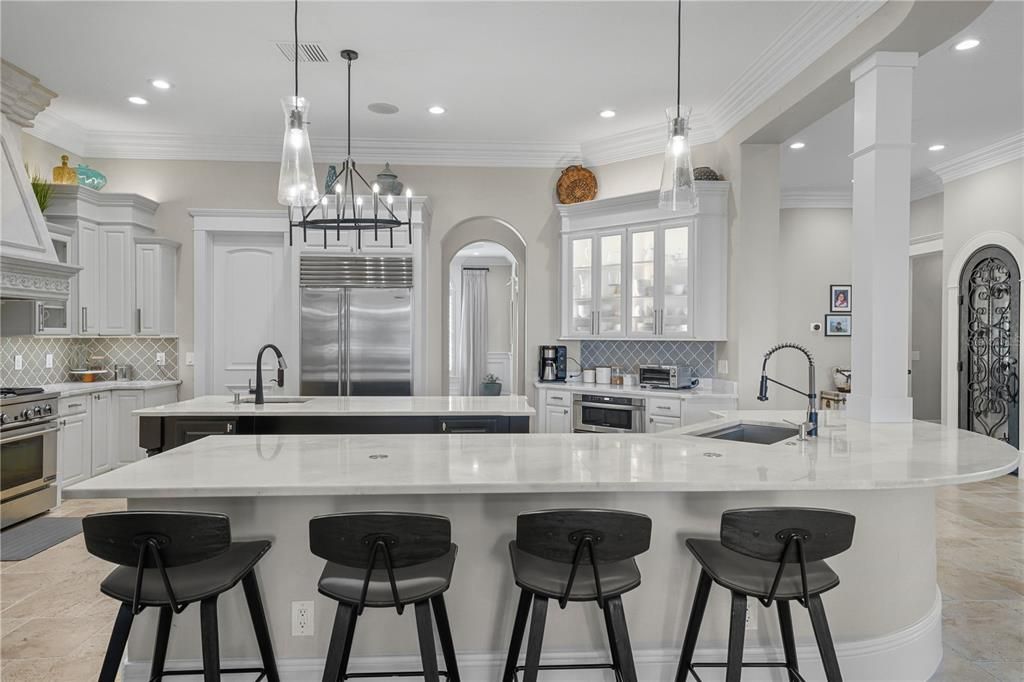 Active With Contract: $5,850,000 (4 beds, 5 baths, 6265 Square Feet)