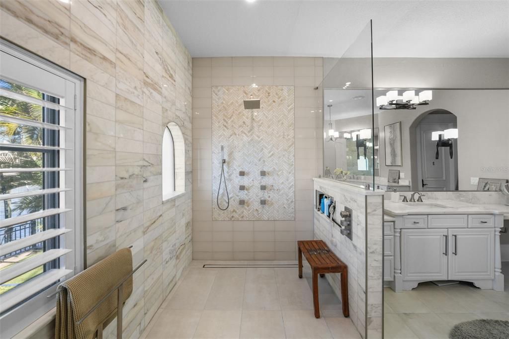 Active With Contract: $5,850,000 (4 beds, 5 baths, 6265 Square Feet)