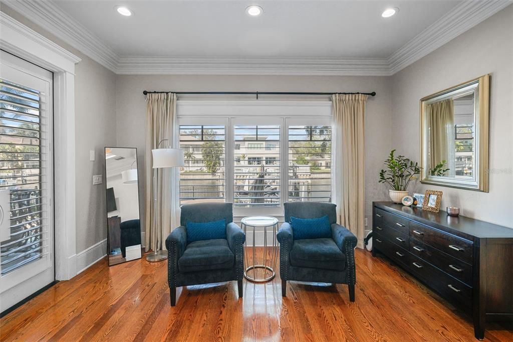 Active With Contract: $5,850,000 (4 beds, 5 baths, 6265 Square Feet)