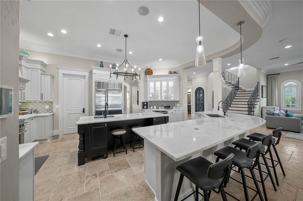 Active With Contract: $5,850,000 (4 beds, 5 baths, 6265 Square Feet)