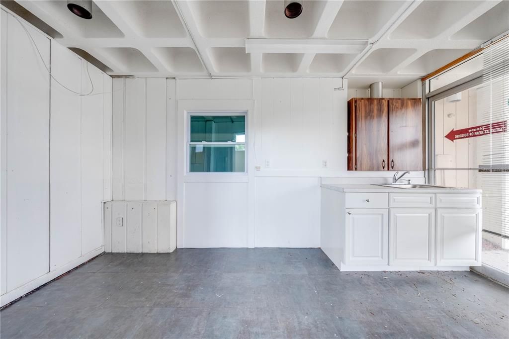 Active With Contract: $995,000 (0 beds, 0 baths, 3069 Square Feet)