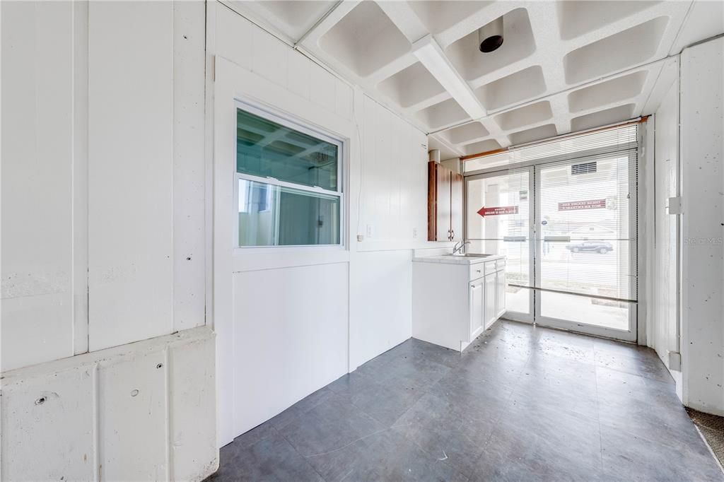 Active With Contract: $995,000 (0 beds, 0 baths, 3069 Square Feet)