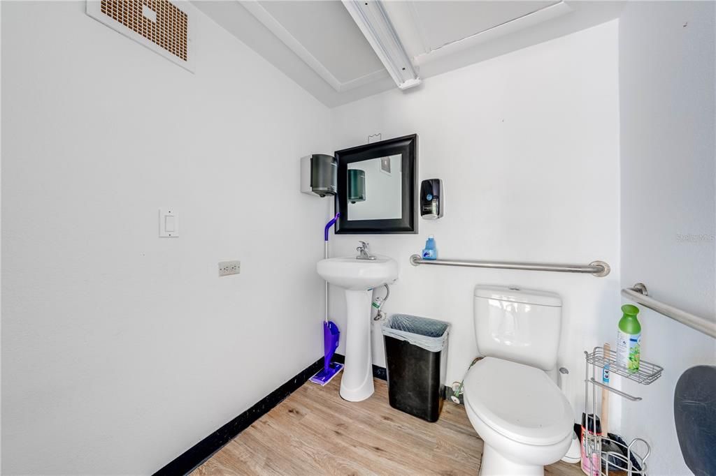 Active With Contract: $995,000 (0 beds, 0 baths, 3069 Square Feet)