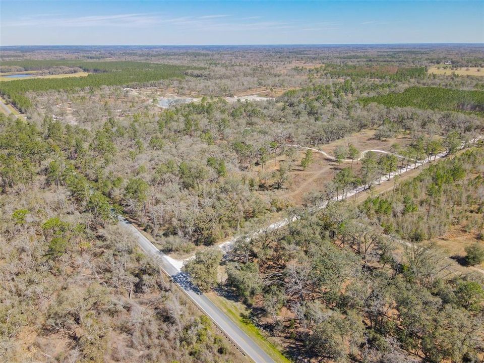 На продажу: $399,000 (39.60 acres)