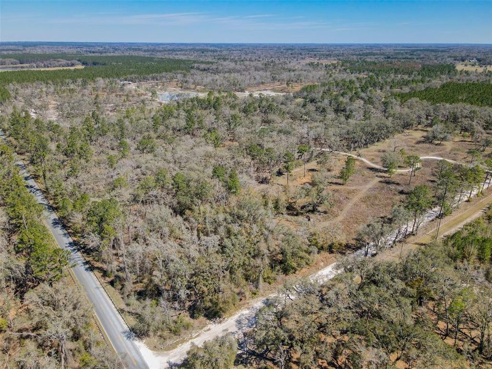 На продажу: $399,000 (39.60 acres)