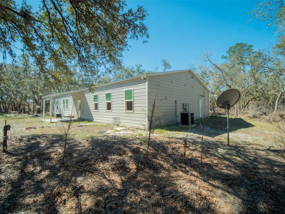 На продажу: $399,000 (39.60 acres)