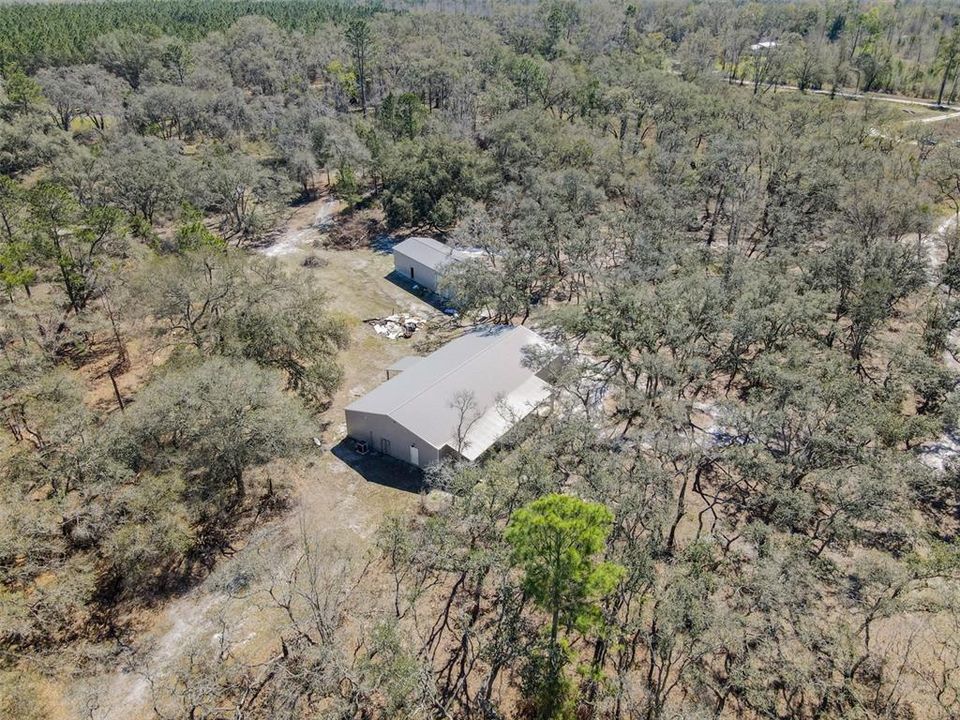 На продажу: $399,000 (39.60 acres)