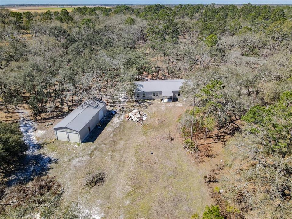 На продажу: $399,000 (39.60 acres)