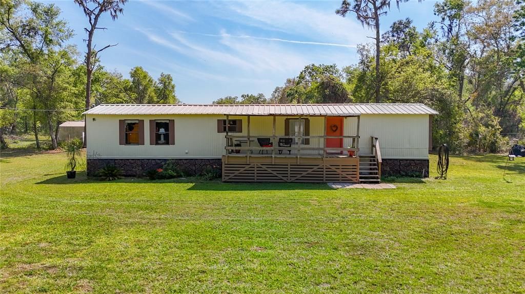 Recently Sold: $160,000 (2 beds, 2 baths, 924 Square Feet)