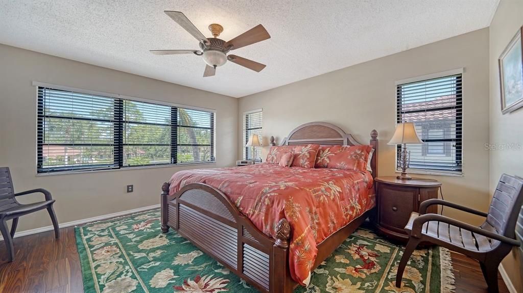 Active With Contract: $284,900 (3 beds, 2 baths, 1529 Square Feet)