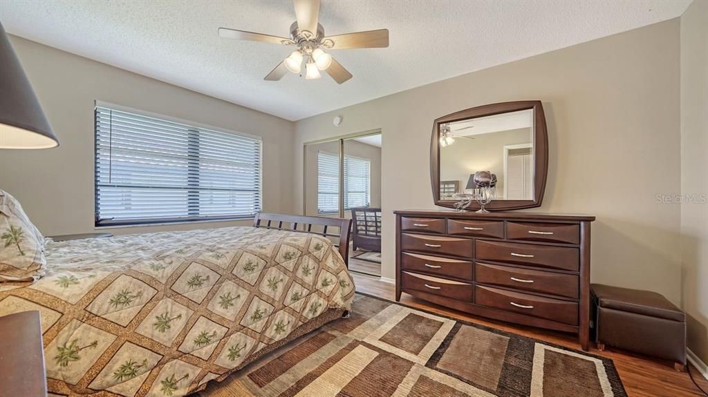 Active With Contract: $284,900 (3 beds, 2 baths, 1529 Square Feet)