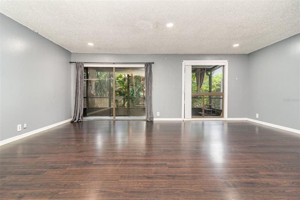 Activo con contrato: $179,000 (3 camas, 2 baños, 1400 Pies cuadrados)