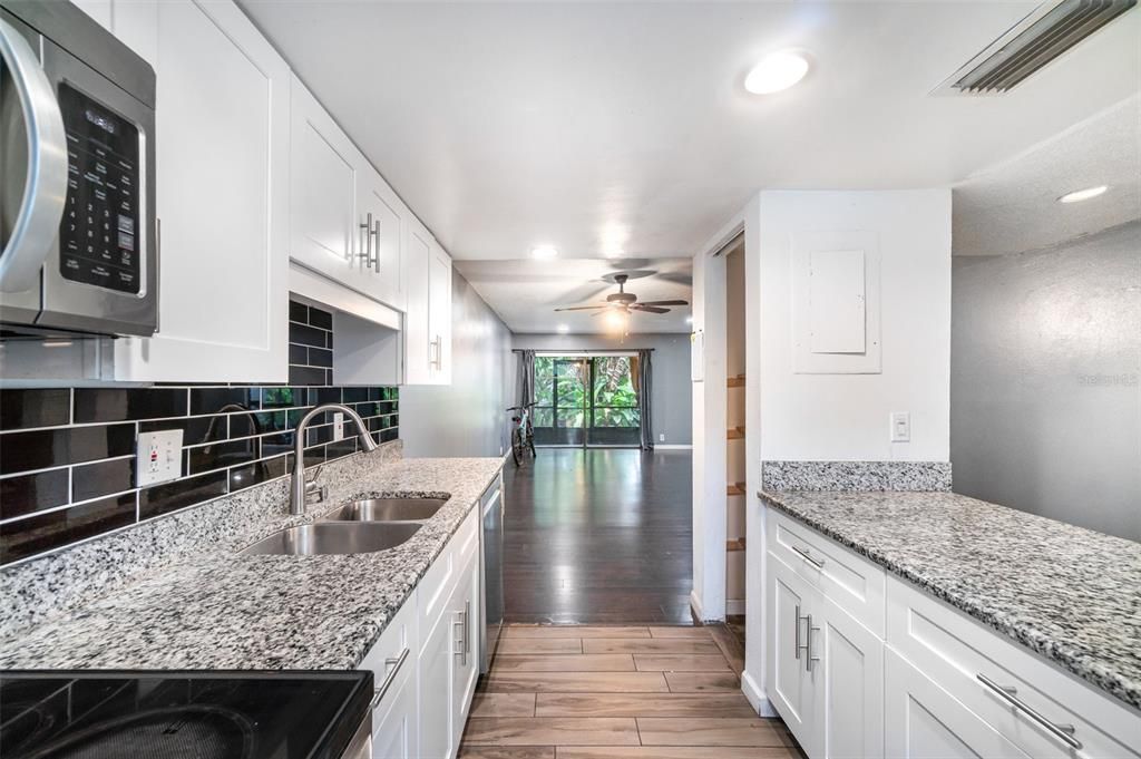 Activo con contrato: $179,000 (3 camas, 2 baños, 1400 Pies cuadrados)