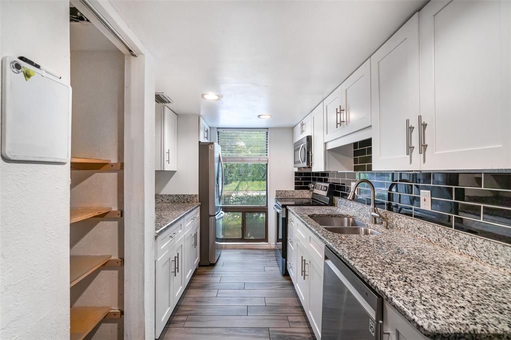 Activo con contrato: $179,000 (3 camas, 2 baños, 1400 Pies cuadrados)