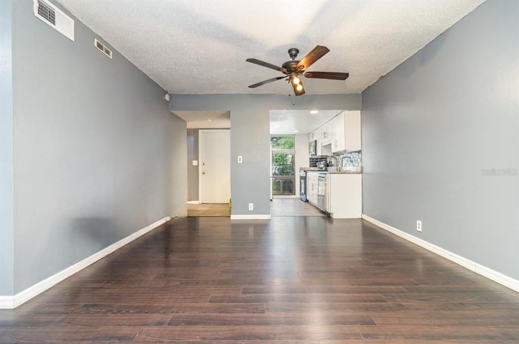 Activo con contrato: $179,000 (3 camas, 2 baños, 1400 Pies cuadrados)