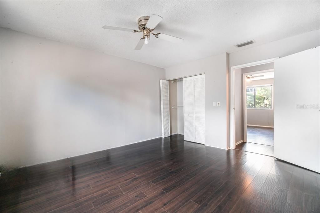 Activo con contrato: $179,000 (3 camas, 2 baños, 1400 Pies cuadrados)