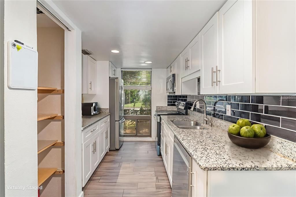 Activo con contrato: $179,000 (3 camas, 2 baños, 1400 Pies cuadrados)