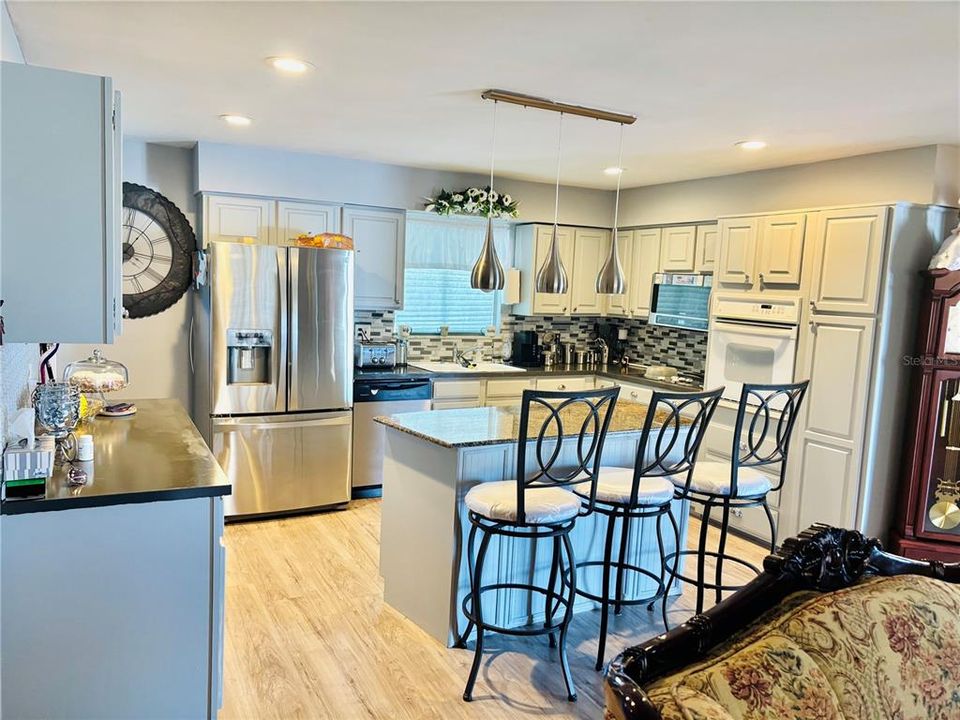 For Sale: $274,990 (3 beds, 2 baths, 1344 Square Feet)