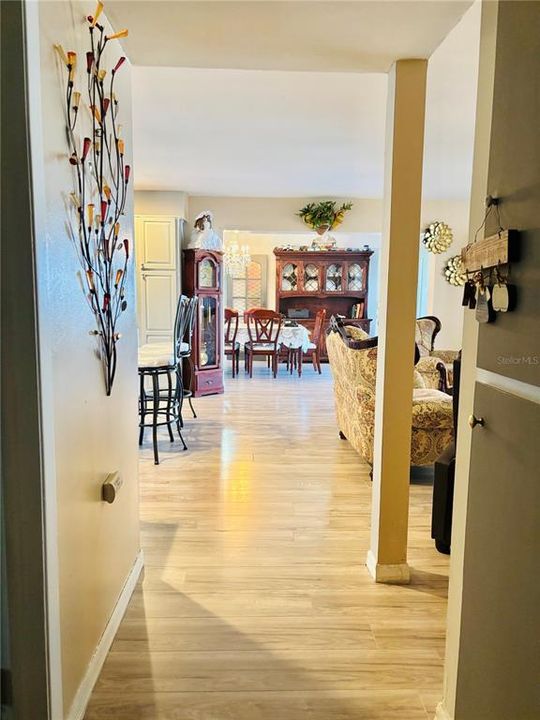 For Sale: $274,990 (3 beds, 2 baths, 1344 Square Feet)