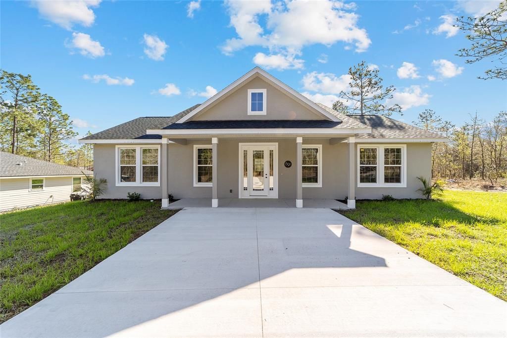 На продажу: $294,999 (3 спален, 2 ванн, 1640 Квадратных фут)