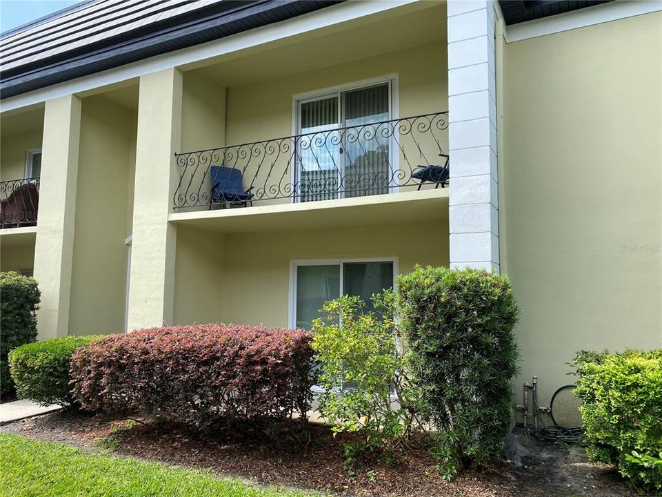 Recently Rented: $1,750 (2 beds, 2 baths, 1026 Square Feet)