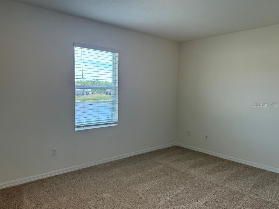 На продажу: $295,000 (3 спален, 2 ванн, 1673 Квадратных фут)