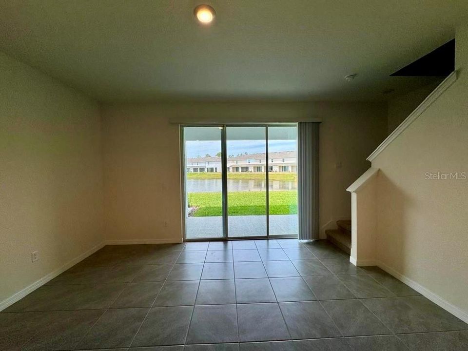 На продажу: $295,000 (3 спален, 2 ванн, 1673 Квадратных фут)