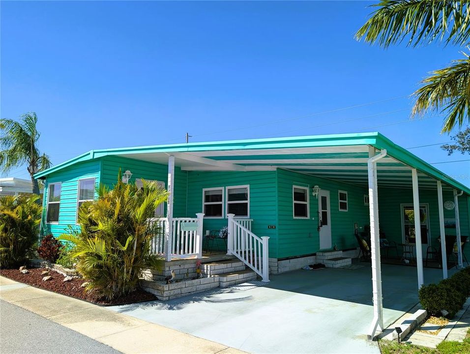 Fabulous 2BR/2BA home located in Heart of Tampa Bay.