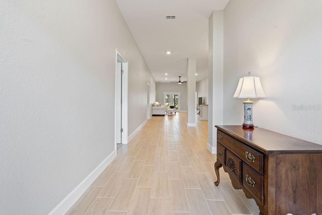 На продажу: $470,000 (4 спален, 3 ванн, 2207 Квадратных фут)