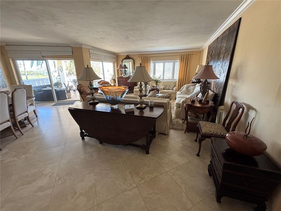 For Sale: $790,000 (3 beds, 2 baths, 2150 Square Feet)