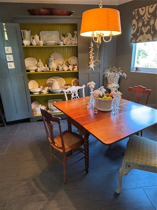 For Sale: $790,000 (3 beds, 2 baths, 2150 Square Feet)