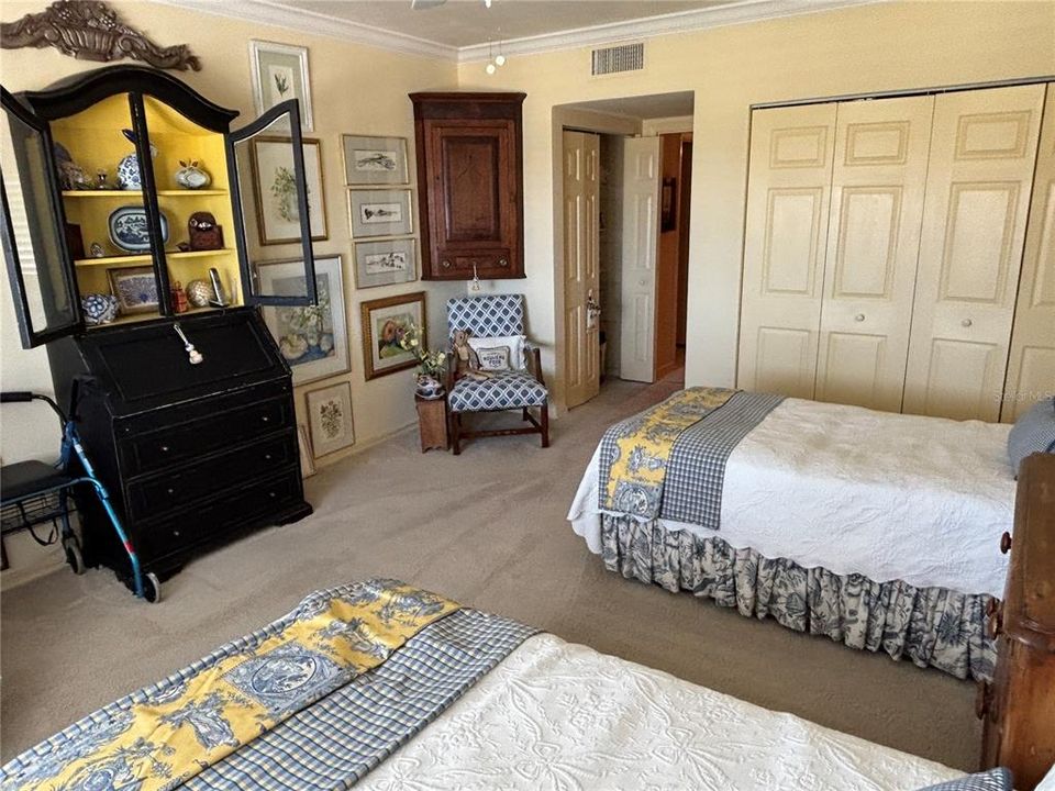 For Sale: $790,000 (3 beds, 2 baths, 2150 Square Feet)