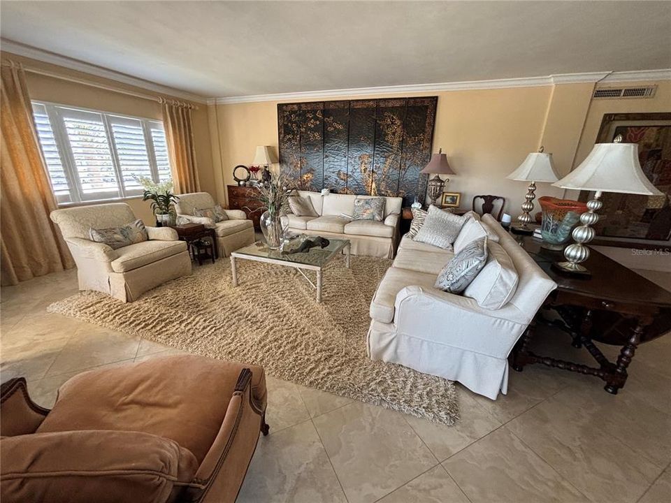 For Sale: $790,000 (3 beds, 2 baths, 2150 Square Feet)