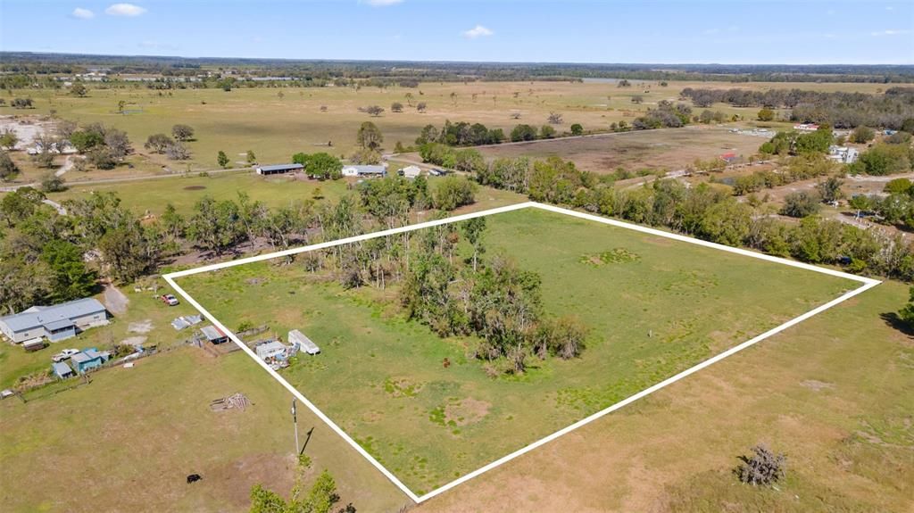 合同活跃: $300,000 (5.10 acres)