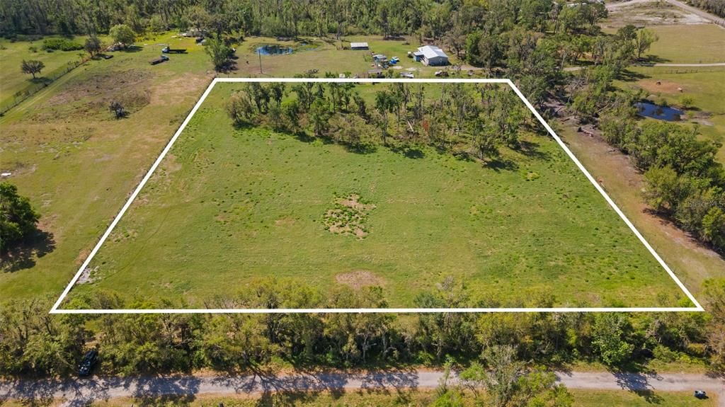 合同活跃: $300,000 (5.10 acres)