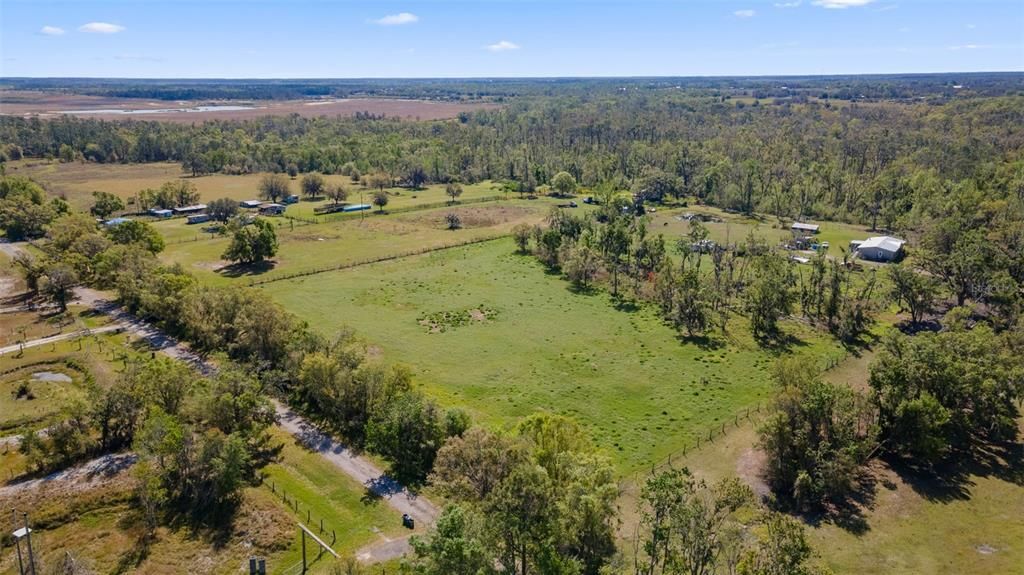 合同活跃: $300,000 (5.10 acres)