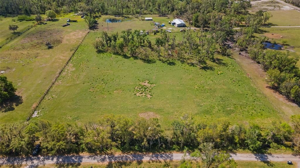 合同活跃: $300,000 (5.10 acres)