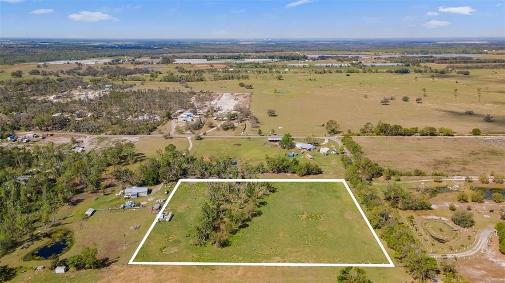 合同活跃: $300,000 (5.10 acres)