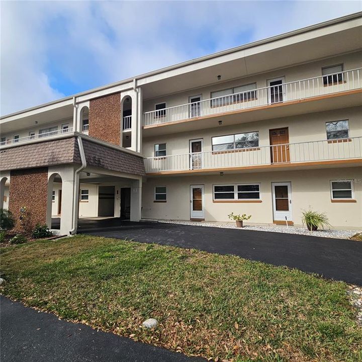 Недавно продано: $138,900 (1 спален, 1 ванн, 854 Квадратных фут)