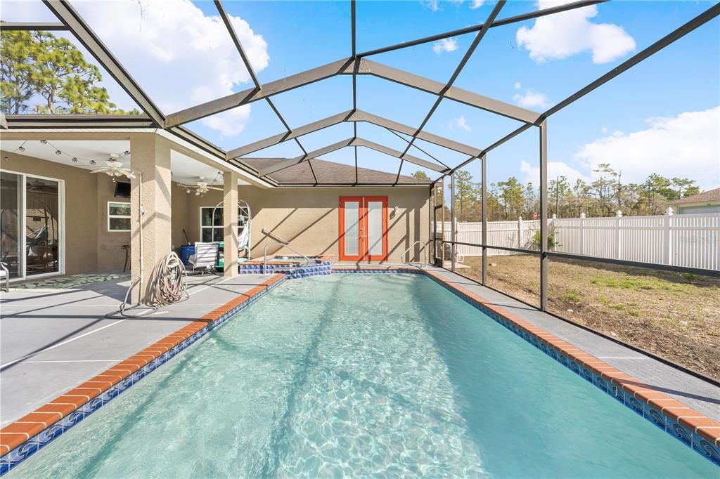 For Sale: $469,000 (3 beds, 2 baths, 2372 Square Feet)