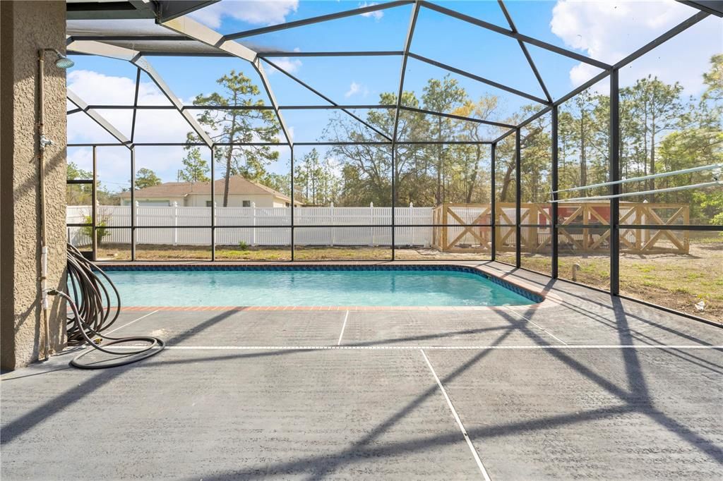 For Sale: $469,000 (3 beds, 2 baths, 2372 Square Feet)