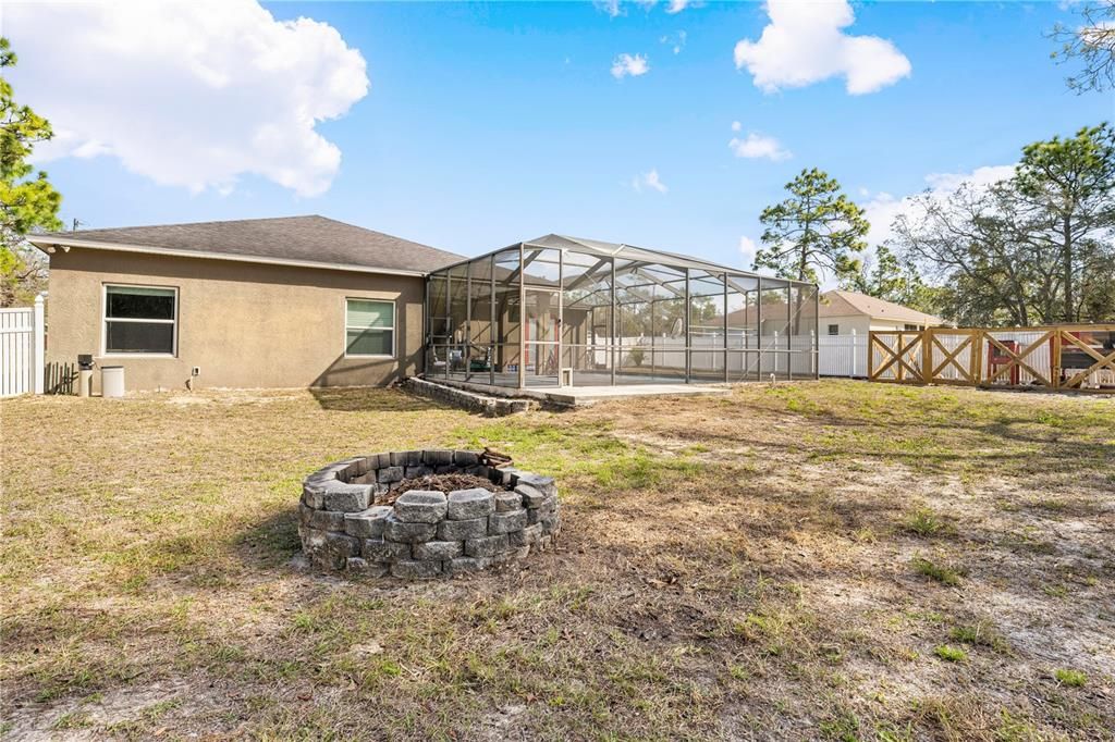 For Sale: $469,000 (3 beds, 2 baths, 2372 Square Feet)