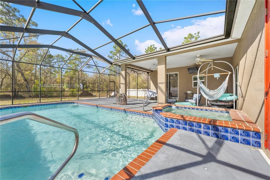 For Sale: $469,000 (3 beds, 2 baths, 2372 Square Feet)