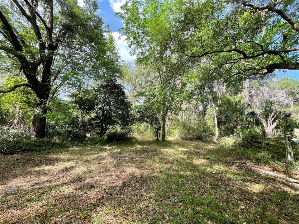 待售: $359,000 (15.00 acres)