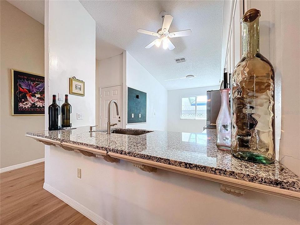 Active With Contract: $245,000 (2 beds, 2 baths, 1150 Square Feet)