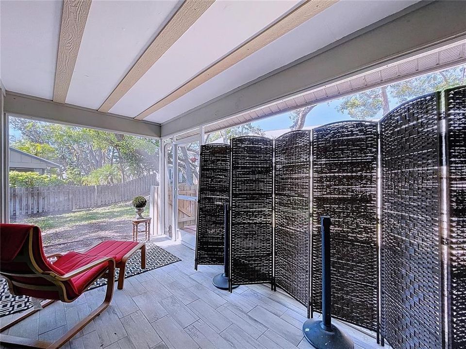 Active With Contract: $245,000 (2 beds, 2 baths, 1150 Square Feet)